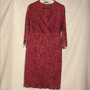 Elegant Lace Burgundy Dress